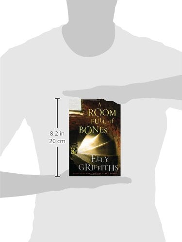 A Room Full of Bones: A Ruth Galloway Mystery (Ruth Galloway Mysteries)