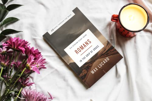 Romans Bible Study Guide: In the Grip of Grace (40 Days Through the Book)