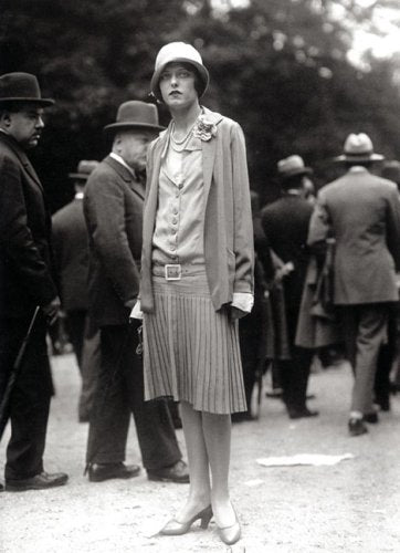 Elegance: The Seeberger Brothers and the Birth of Fashion Photography