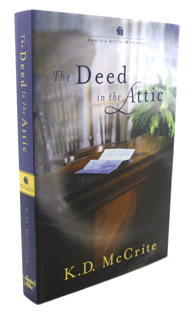The Deed in the Attic (Annie's Attic Mysteries)