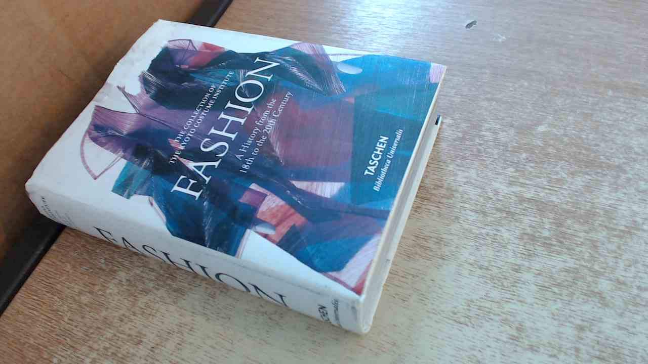 Fashion History PLC (B&N)
