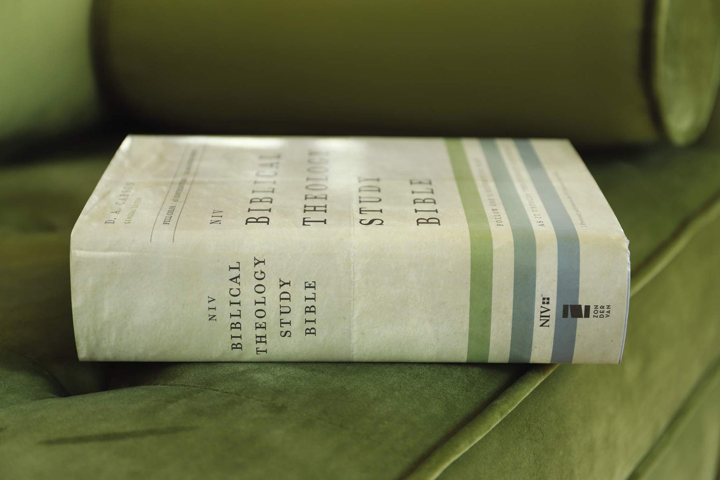 NIV, Biblical Theology Study Bible (Trace the Themes of Scripture)