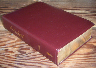 Archaeological Study Bible: An Illustrated Walk Through Bible