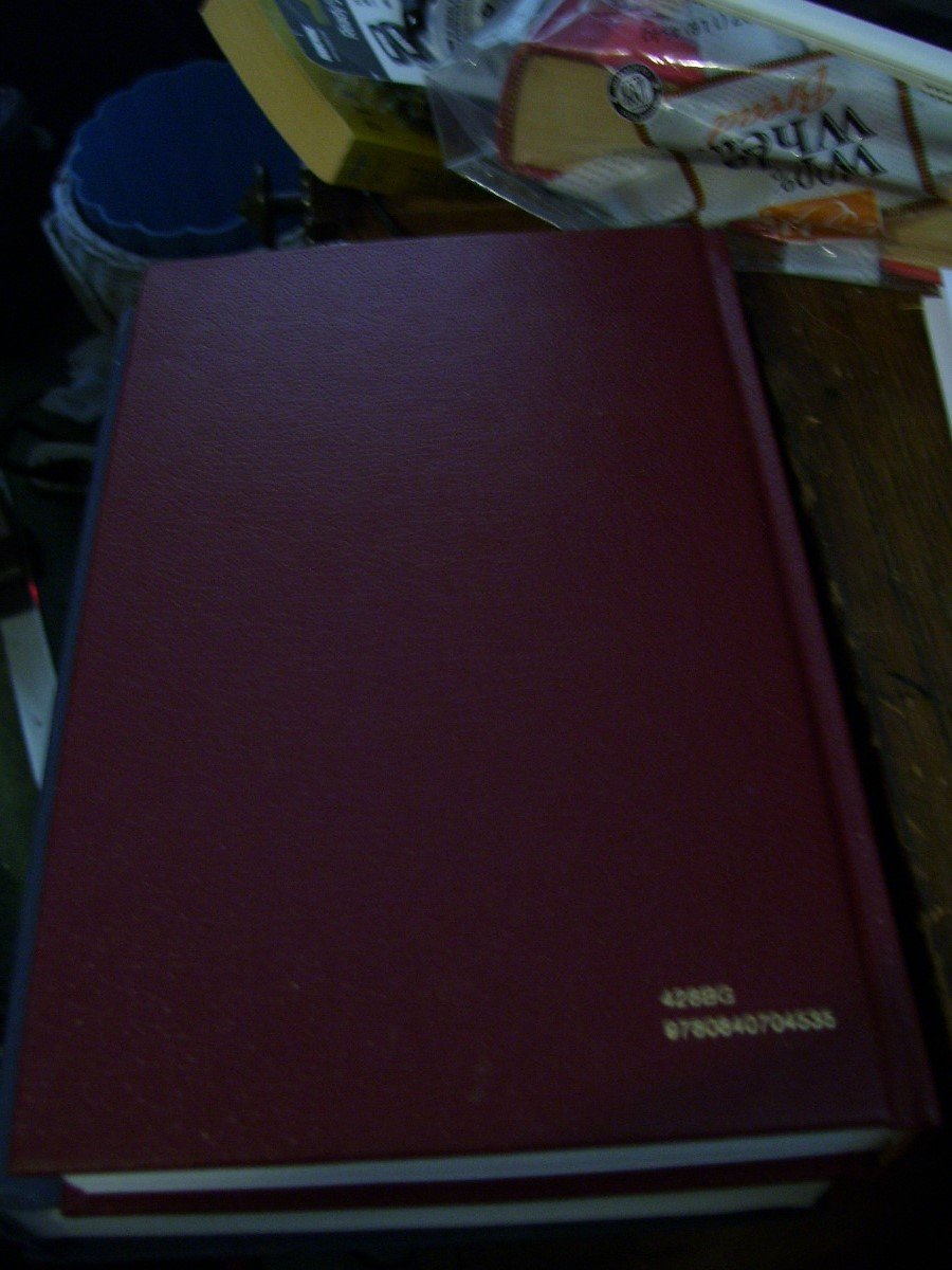 Holy Bible: The New King James Version (Pew Library Edition)