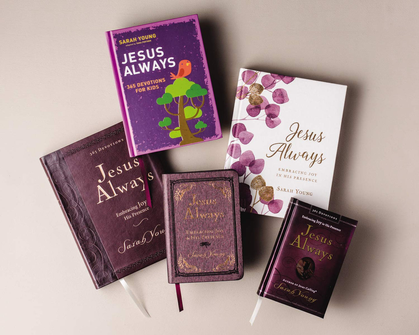 Jesus Always, Large Text Leathersoft, with Full Scriptures: Embracing Joy in His Presence (A 365-Day Devotional)