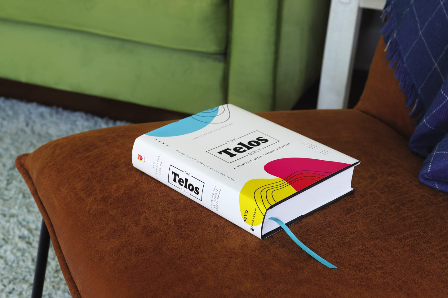 NIV, The Telos Bible, Hardcover, Comfort Print: A Students Guide Through Scripture