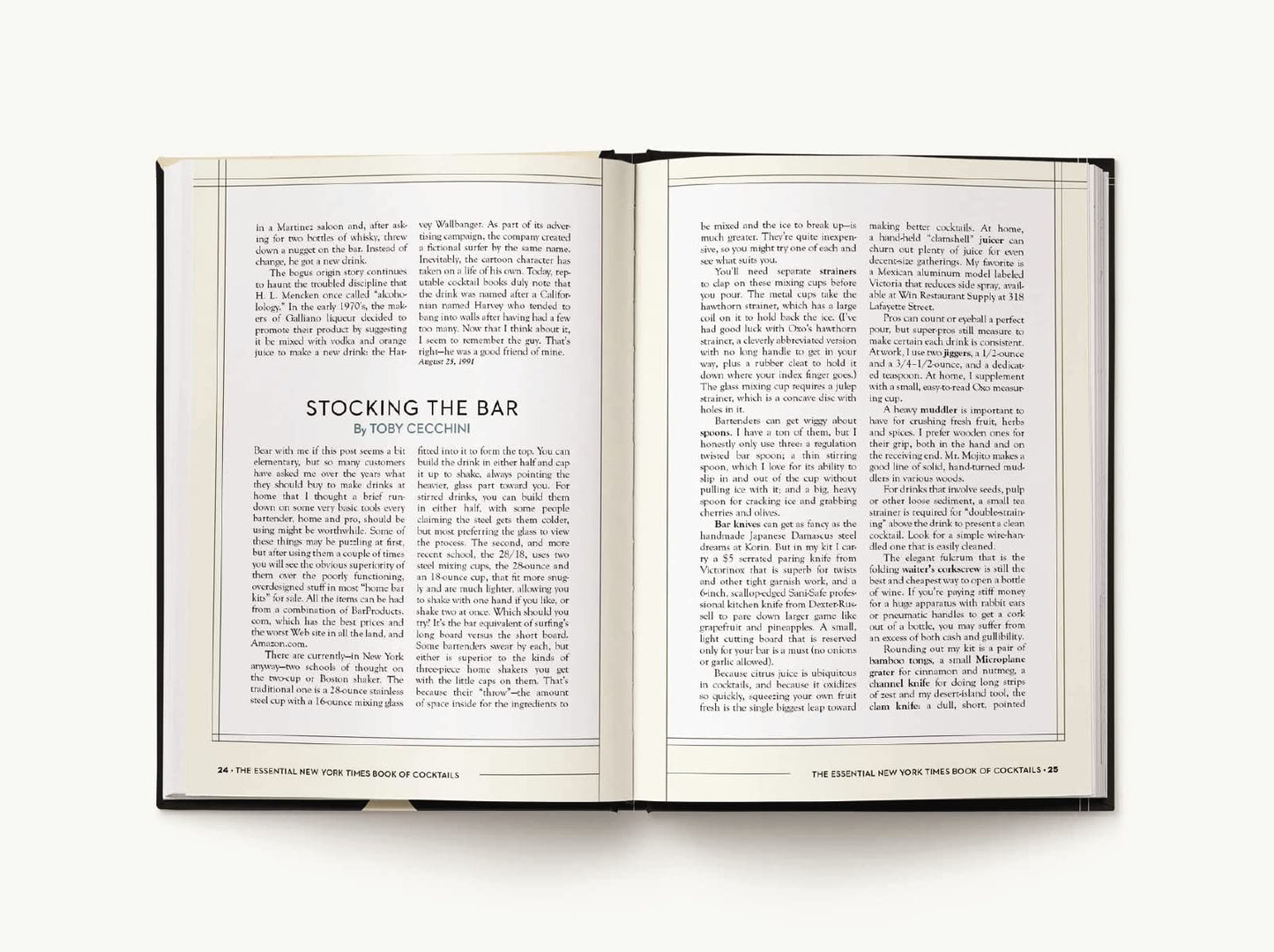 The Essential New York Times Book of Cocktails: Over 350 Classic Drink Recipes With Great Writing from The New York Times