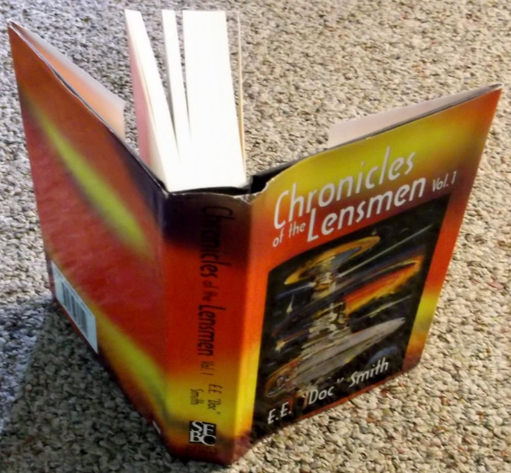 Chronicles of the Lensmen, Volume 1 (Triplanetary, First Lensman, Galactic Patrol )