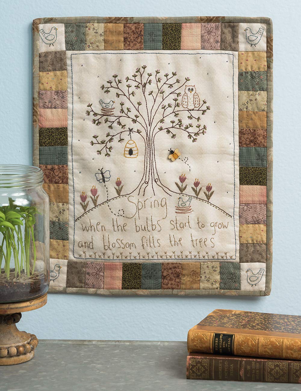 Lynette's Best-Loved Stitcheries: 13 Cottage-Style Projects You'll Adore