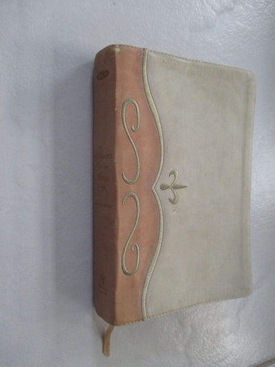 The Woman's Study Bible: New King James Version, Tan/Cream L
