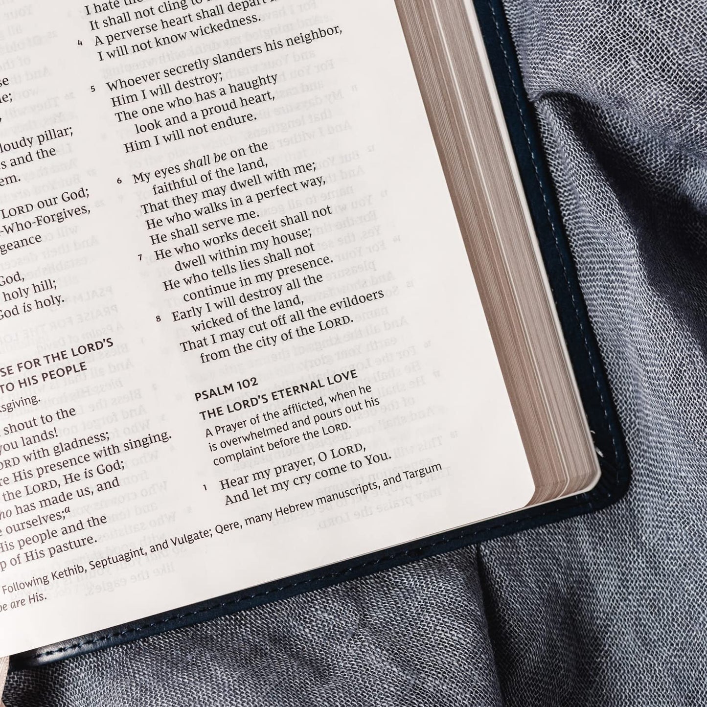 NKJV, Value Thinline Bible, Large Print, Leathersoft, Charco