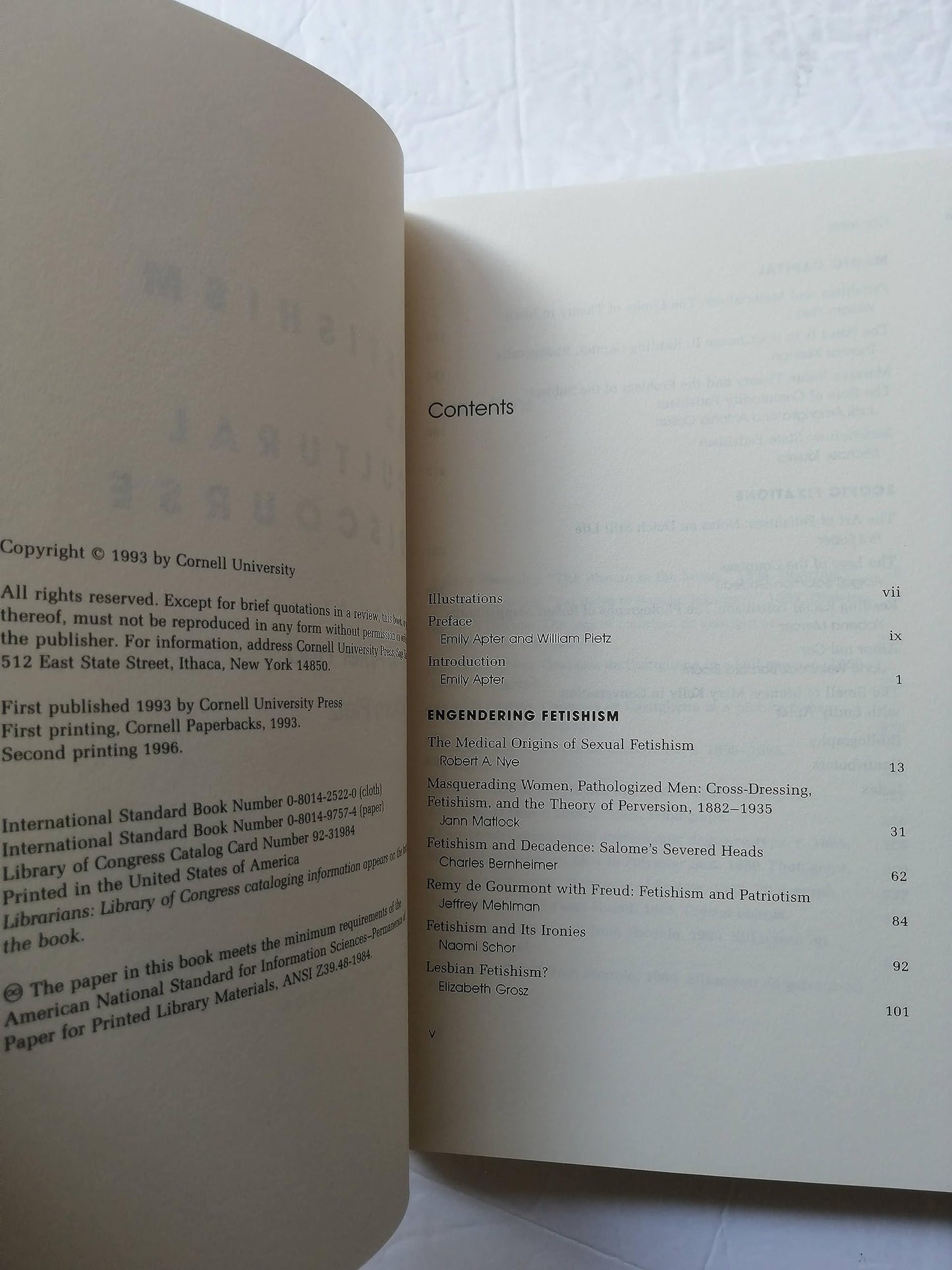 Fetishism as Cultural Discourse by Apter, Emily