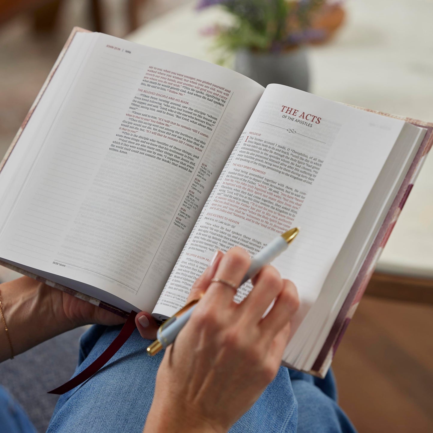 NKJV, Journal the Word Reference Bible: Let Scripture Explain Scripture. Reflect on What You Learn (Cloth over board, Red Letter, Comfort Print)
