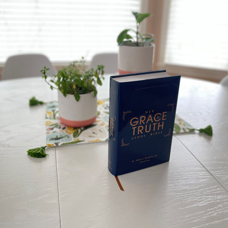NIV, The Grace and Truth Study Bible (Trustworthy and Practical Insights), Hardcover, Red Letter, Comfort Print — back cover