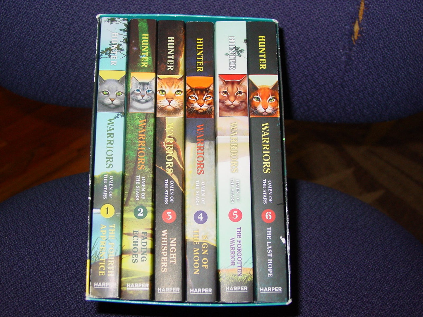 Warriors: Omen of the Stars Box Set: Volumes 1 to 6 by Erin Hunter
