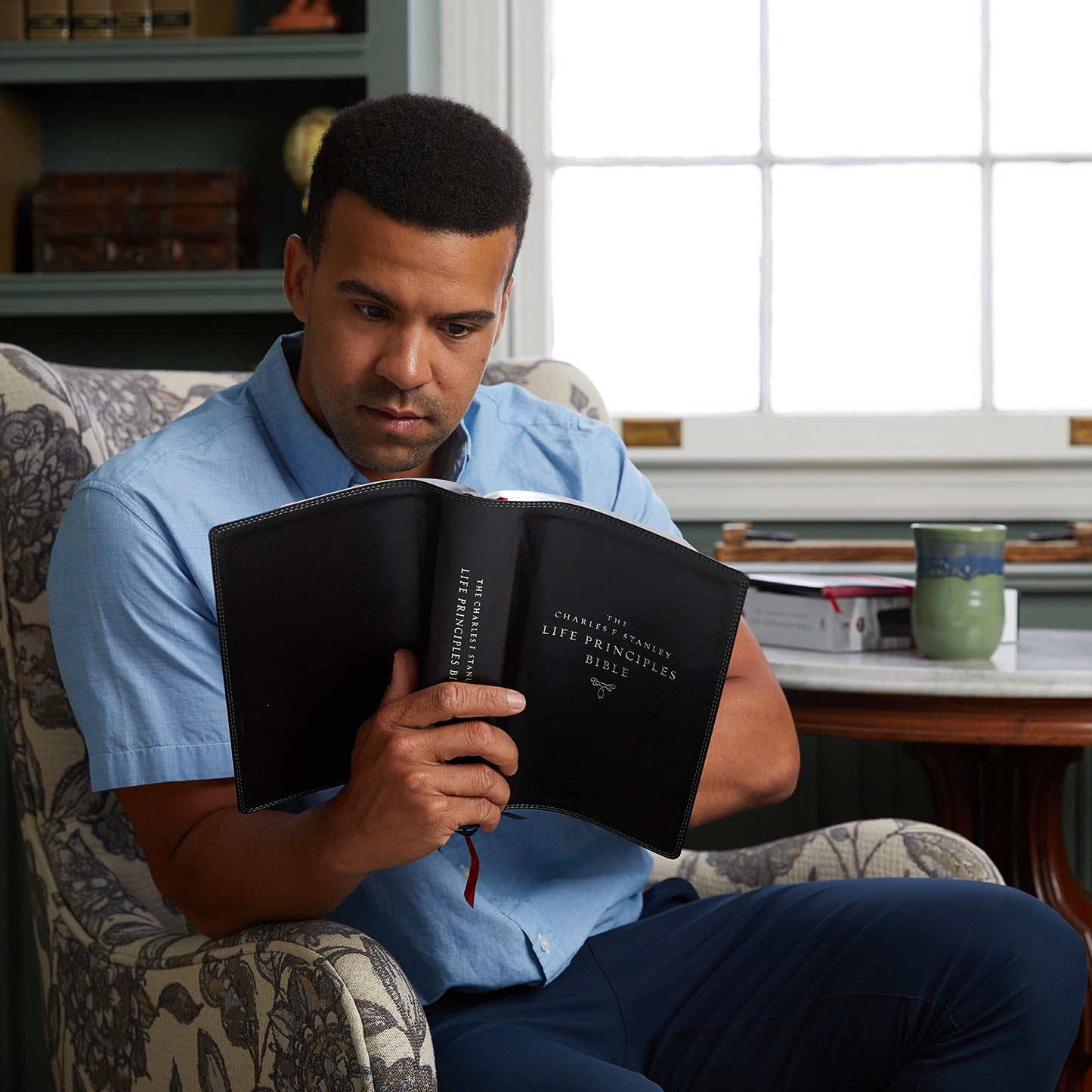 NASB, Charles F. Stanley Life Principles Bible, 2nd Edition, Leathersoft, Black, Thumb Indexed, 1995 Text, Comfort Print: Holy Bible, New American Standard Bible