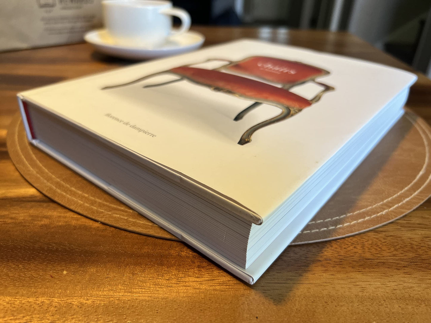 Chairs: A History by de Dampierre, Florence