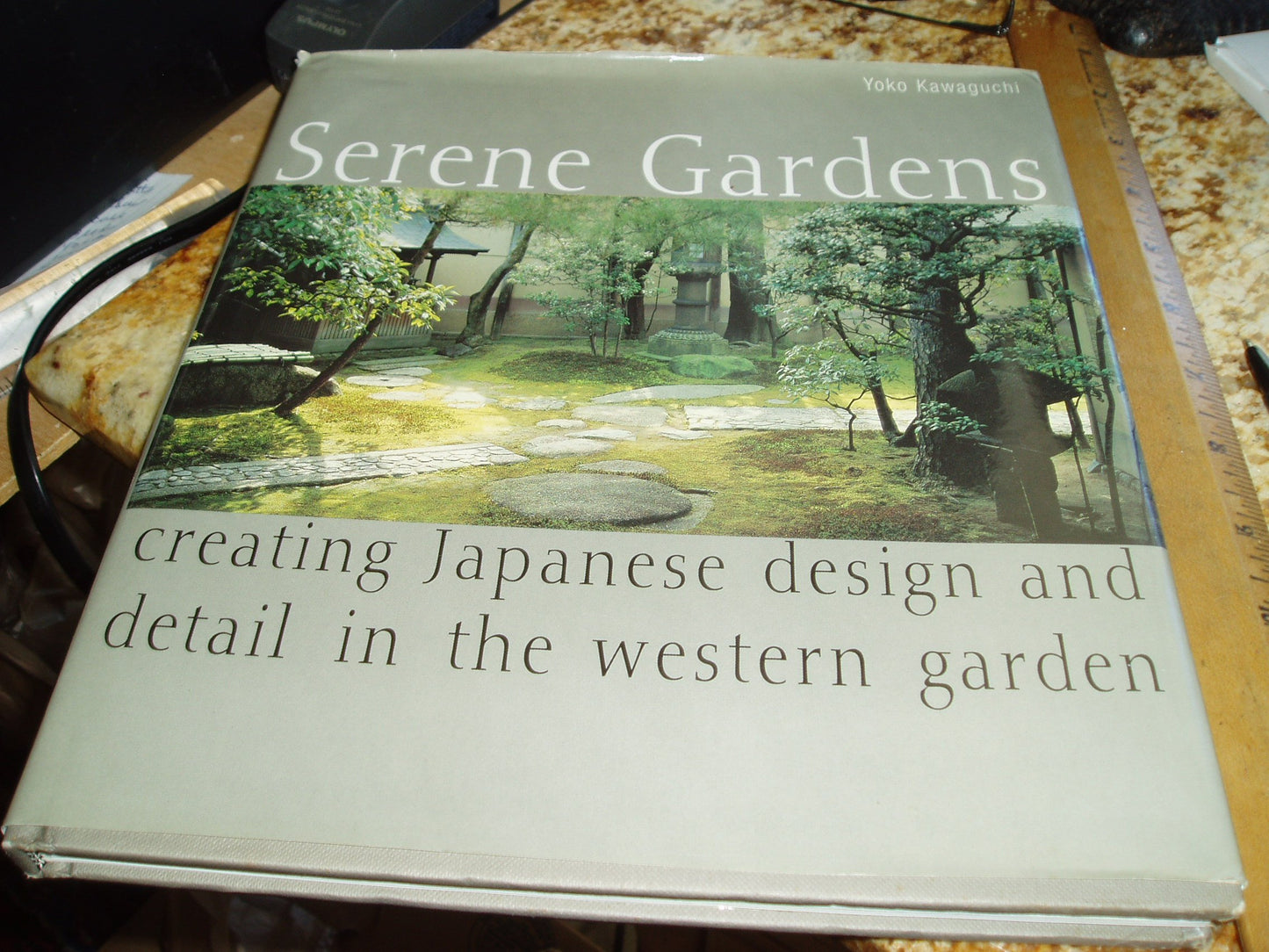 Serene Gardens: Creating Japanese Design and Detail in the Western Garden