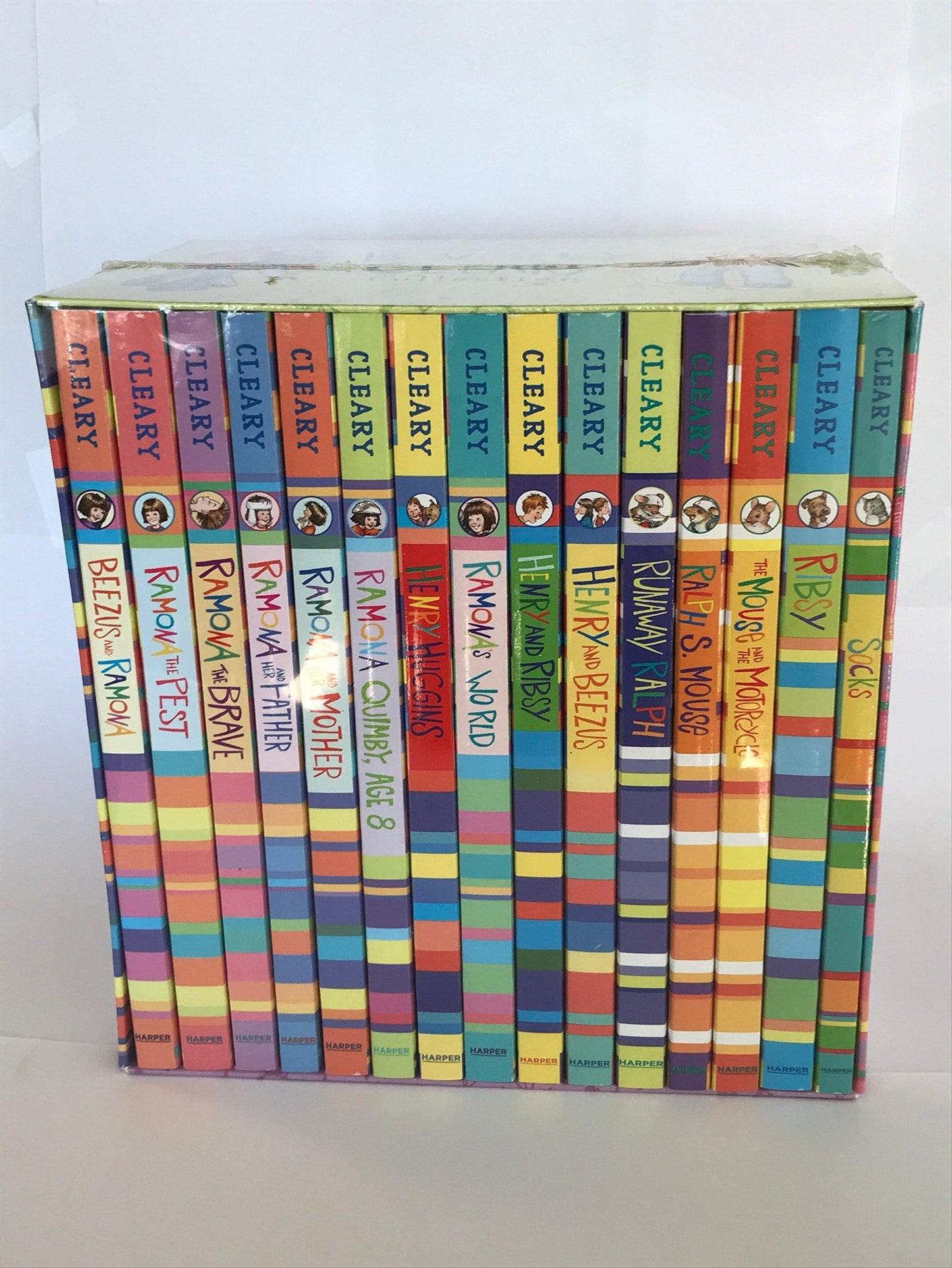 The World of Beverly Cleary: 15 Stories Inside by Miakarts Books