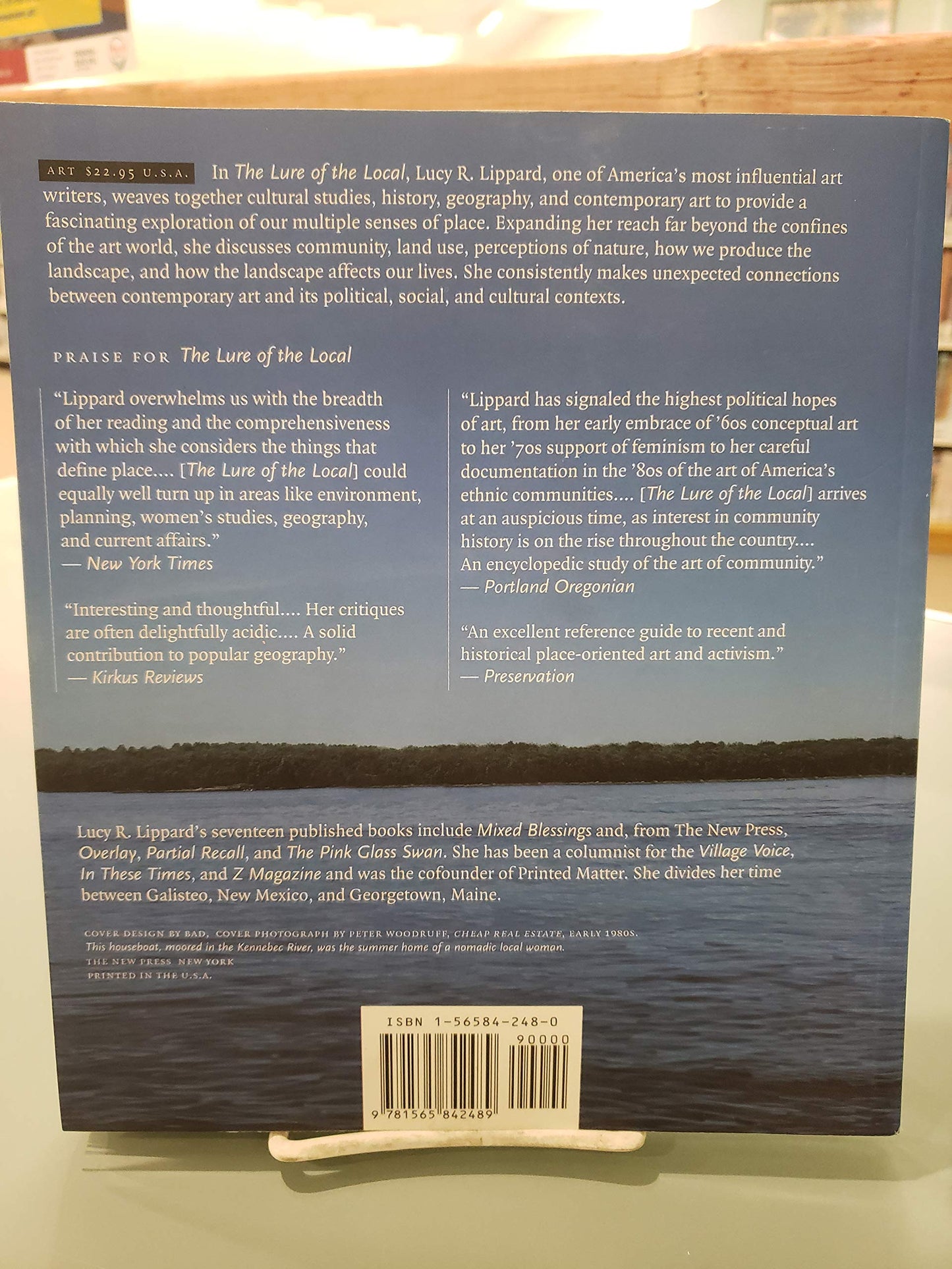 The Lure of the Local: Senses of Place in a Multicentered Society