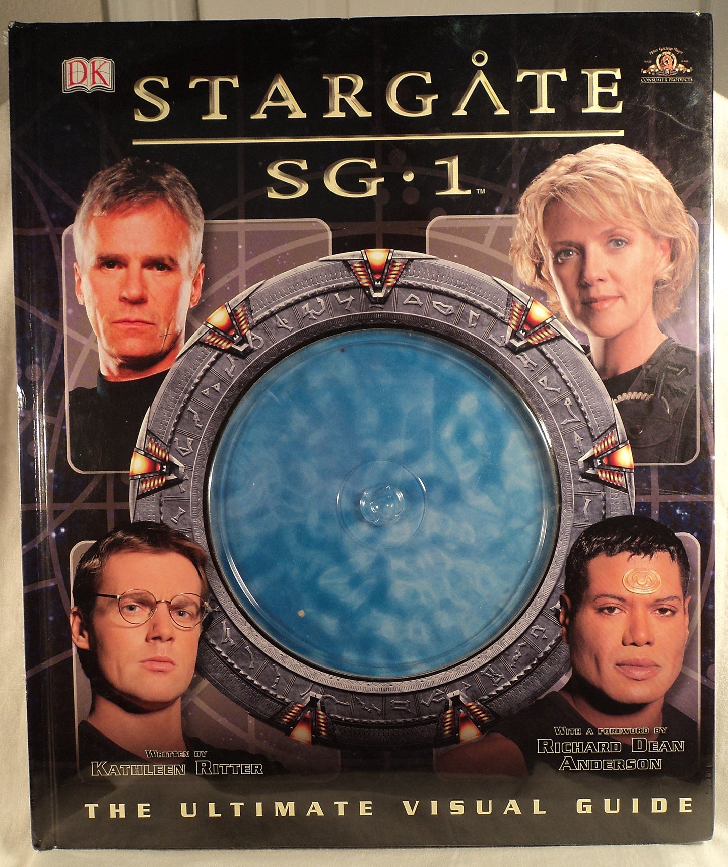 Stargate SG-1: The Ultimate Visual Guide by Kathleen Ritter
