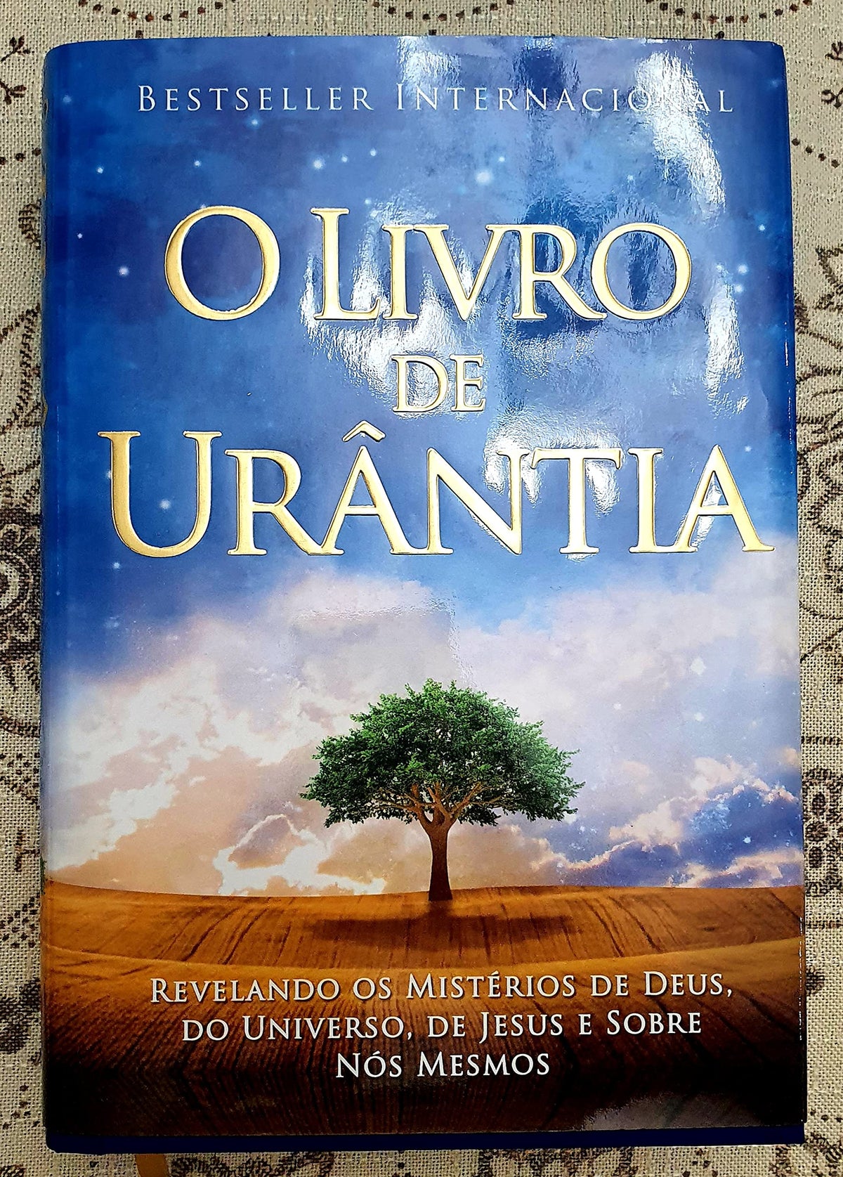 O Livro de Urntia: Revelando os Misterios de Deus, do Universo, de Jesus e Sobre Nos Mesmos (Portuguese Edition)