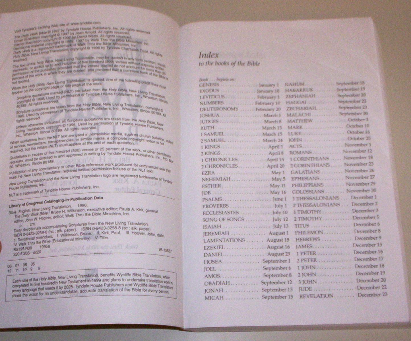 The Daily Walk Bible (New Living Translation) by Tyndale