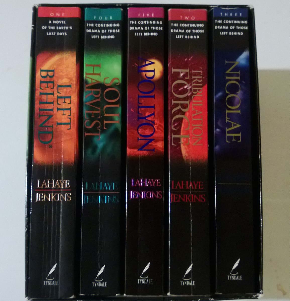 Left Behind Collection: Boxed Set Volumes 1-5