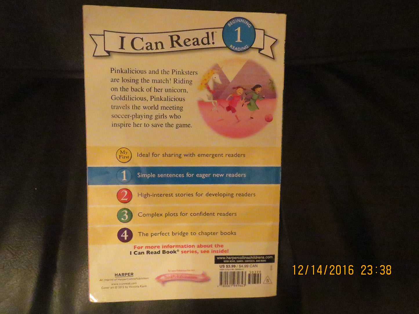 Pinkalicious: Soccer Star (I Can Read Level 1)
