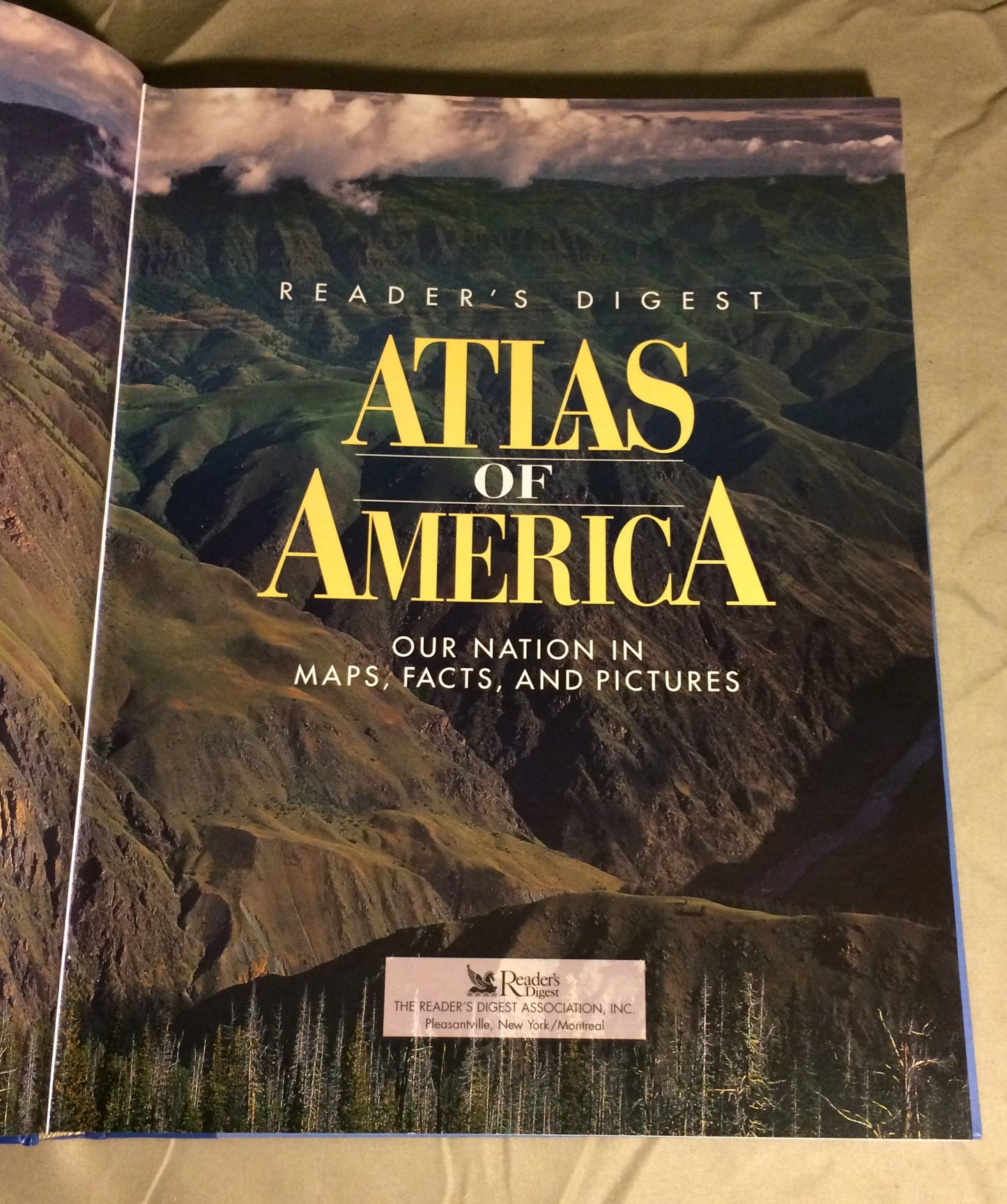 Reader's Digest Atlas of America: Our Nation in Maps, Facts,