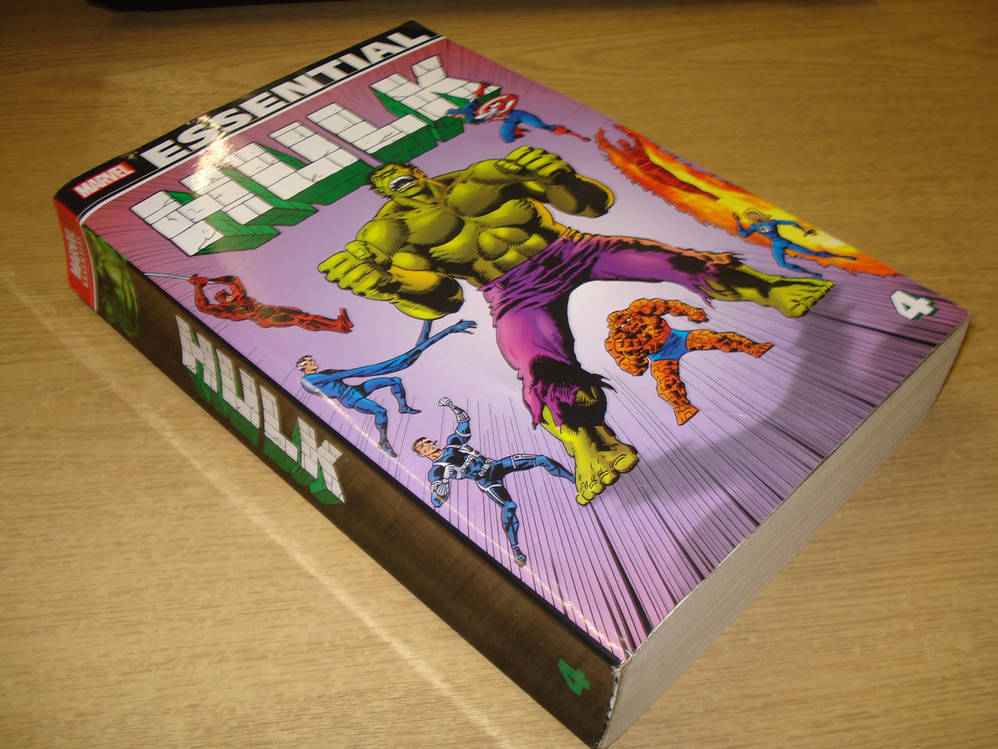 Essential Hulk 4