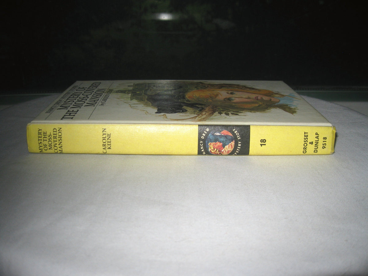 The Clue in the Crumbling Wall (Nancy Drew, Book 22)