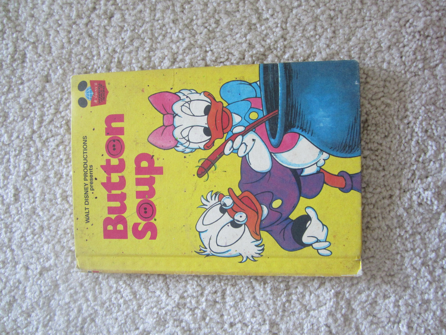 Walt Disney Productions presents Button Soup (Disneys Wonderful World of Reading)