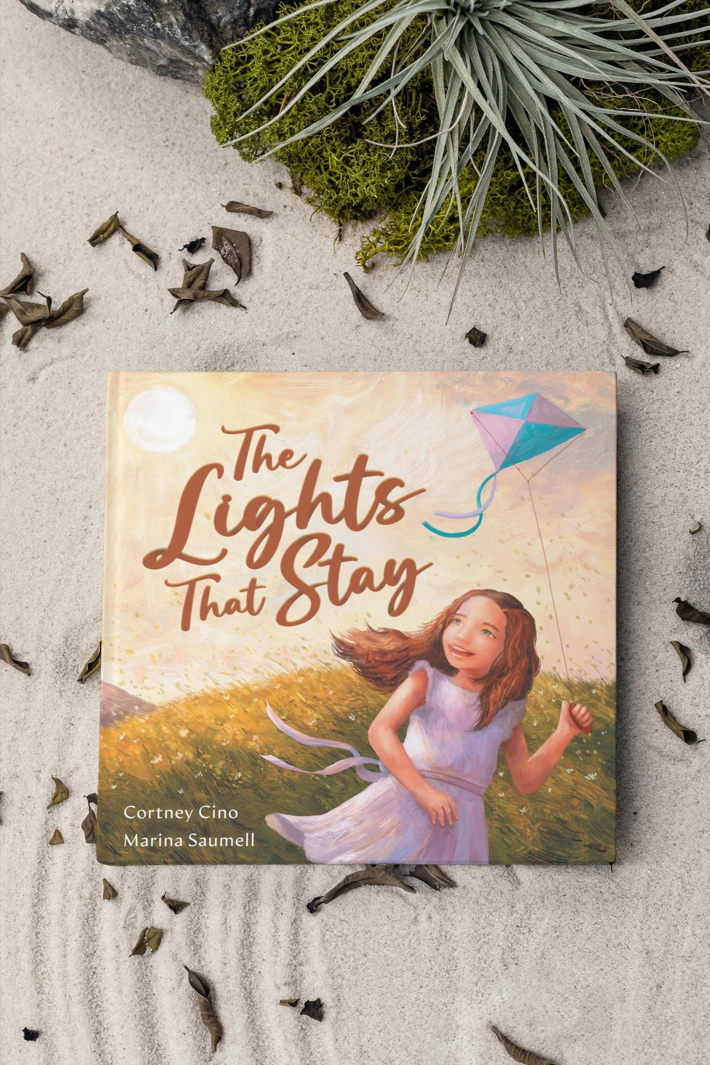 The Lights That Stay: A Picture Book That Inspires Self-Confidence and Celebrates Individuality