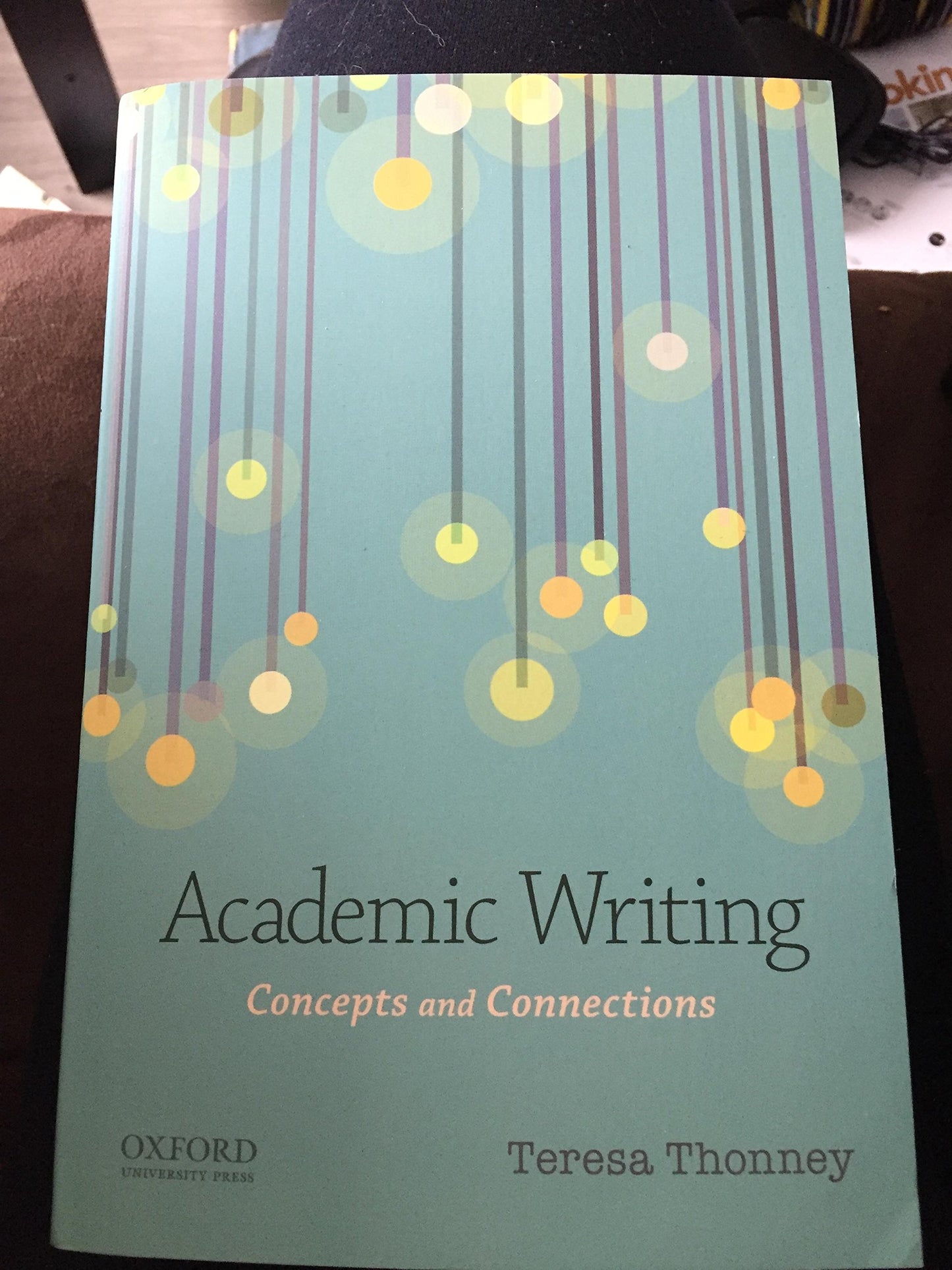 Academic Writing: Concepts and Connections