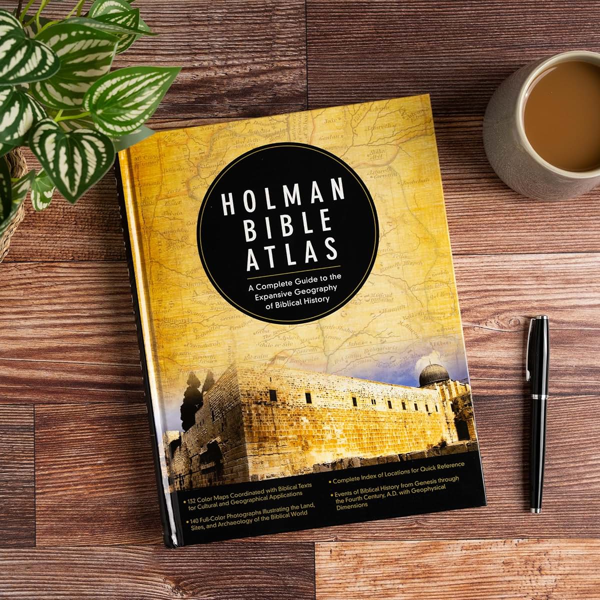 Holman Bible Atlas: A Complete Guide to the Expansive Geography