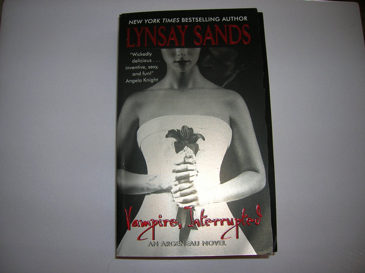 Vampire, Interrupted (Argeneau Vampires, Book 9)
