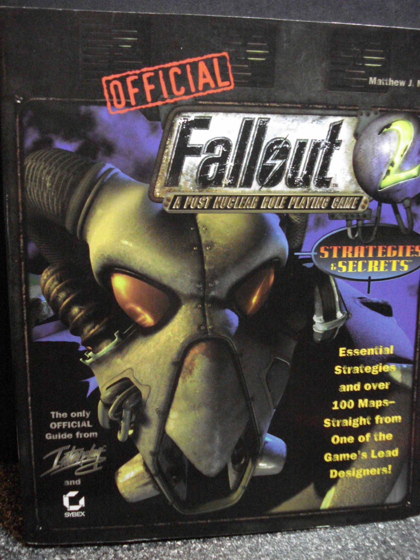 Official Fallout 2: A Post Nuclear Role Playing Game : Strat