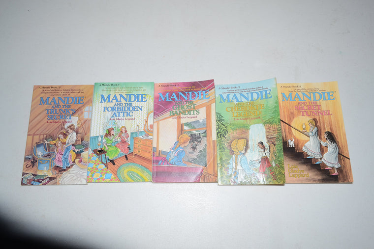 Mandie and the Secret Tunnel/Mandie and the Cherokee Legend/Mandie and the Ghost Bandits/Mandie and the Forbidden Attic/Mandie and the Trunk's Secret (Mandie 1-5) — back cover