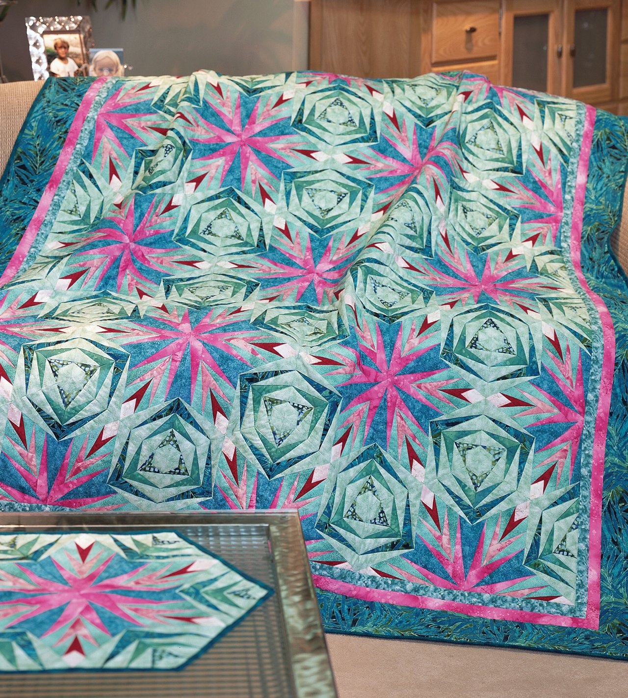 Foundation-Pieced Quilts: 14 Favorites from Quiltmaker Magazine