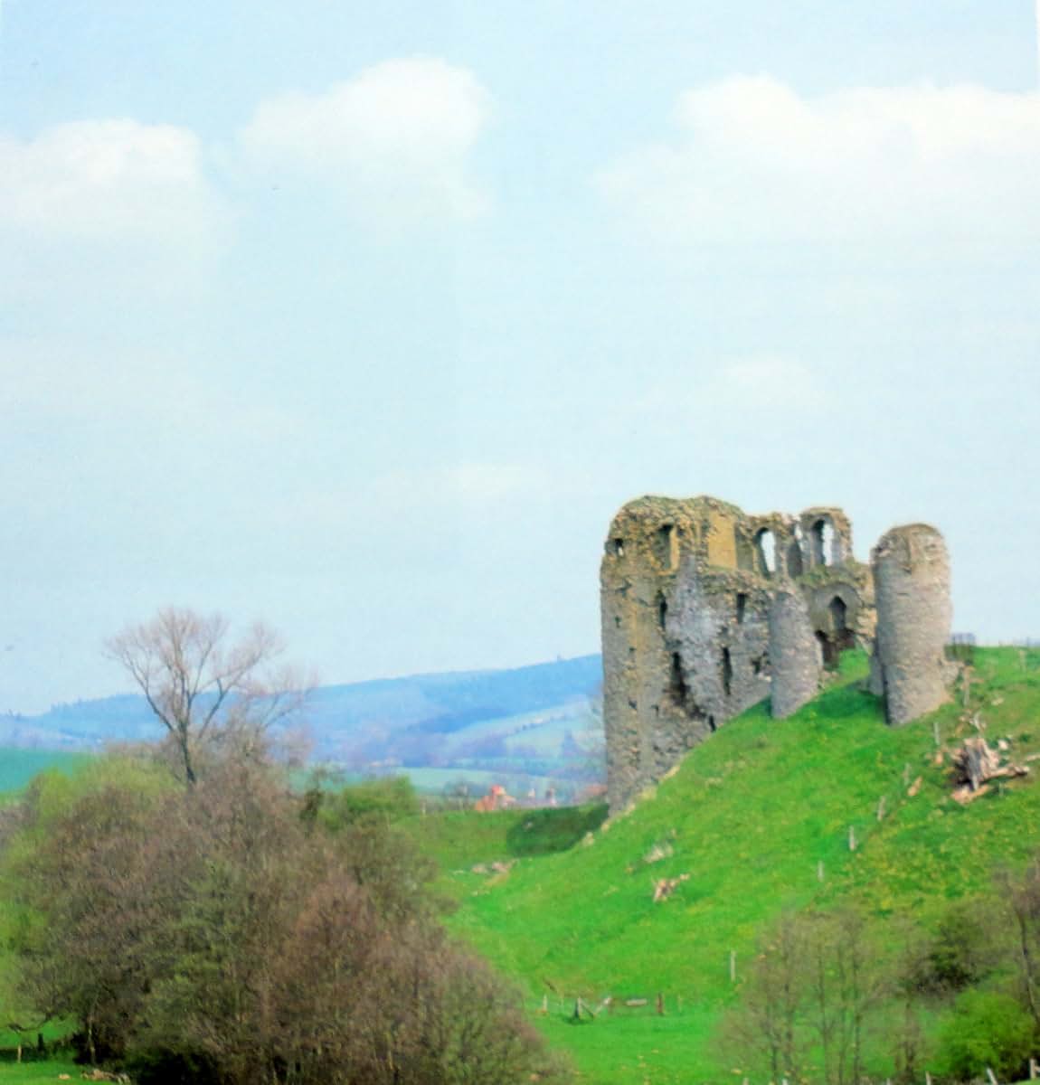 Strongholds and Sanctuaries: The Borderland of England and Wales