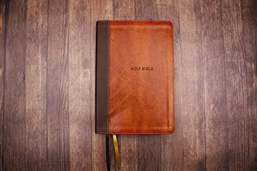 NIV, Thinline Bible, Giant Print, Leathersoft, Brown, Red Letter, Comfort Print