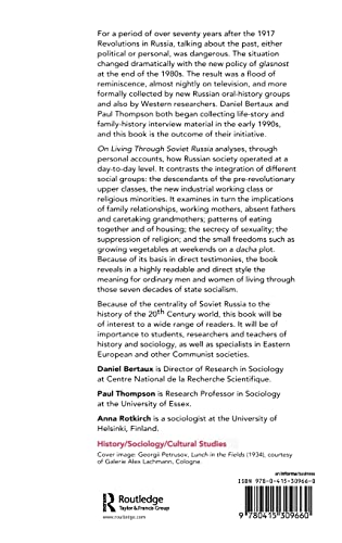 On Living Through Soviet Russia (Routledge Studies in Memory and Narrative)