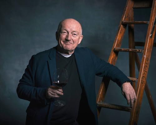 Oz Clarkes Story of Wine: The updated and revised book of history for every wine lover