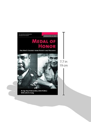 Medal of Honor: One Man's Journey From Poverty and Prejudice (Memories of War)
