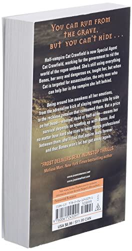 One Foot in the Grave (Night Huntress, Book 2)