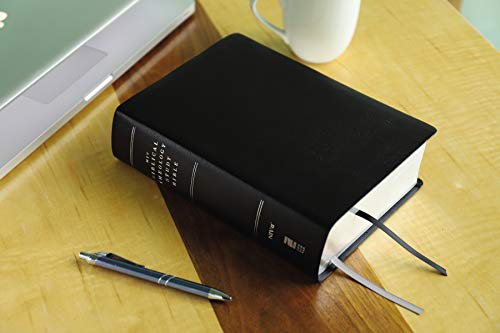 NIV, Biblical Theology Study Bible (Trace the Themes of Scripture), Bonded Leather, Black, Comfort Print: Follow God’s Redemptive Plan as It Unfolds throughout Scripture