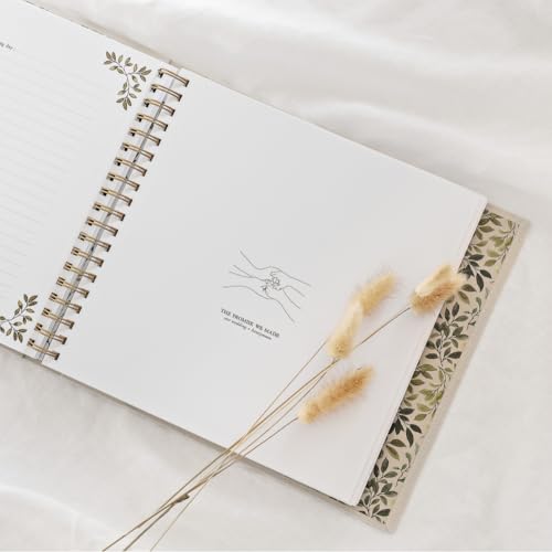 As We Grow: A Modern Memory Book for Married Couples