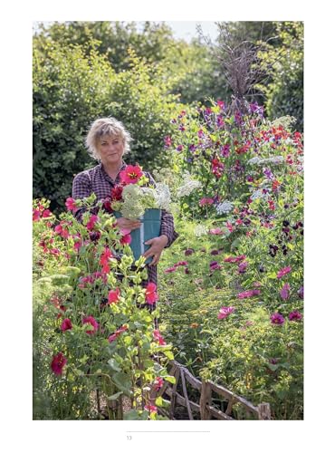 A Year of Cut Flowers: Color and Joy for All Seasons
