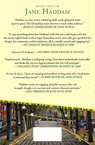 Fighting Chance: A Gregor Demarkian Novel (Gregor Demarkian Novels)